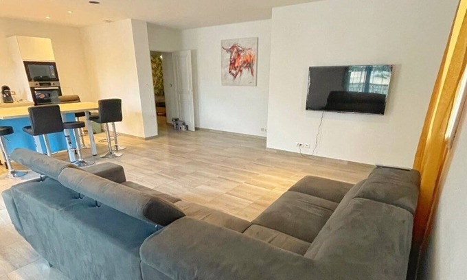 Le Cailar Villa | La Villa Bleue