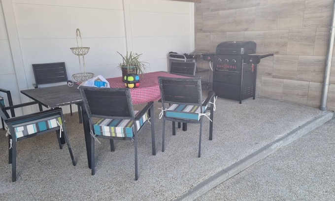 Bucquoy Villa | LA VILLA MARCELLE, pets welcome, 45 MN from Paris Nord by TGV,