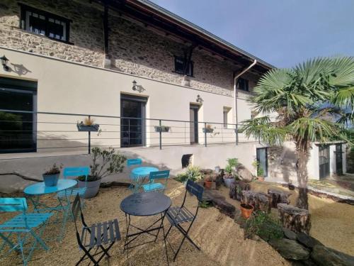 Saint-Chamond Bed & Breakfast | La voute du pilat