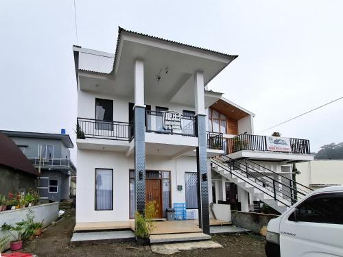 Dieng Hotel | Labella Homestay 2 Syariah RedPartner near 0 KM Dieng