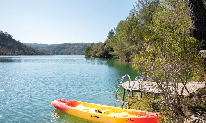 Esparron-de-Verdon Villa | Lac Esparron de Verdon Villa with stunning views and private access to the lake