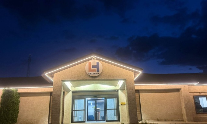 Lac du Bonnet Hotel | Lac House Inn
