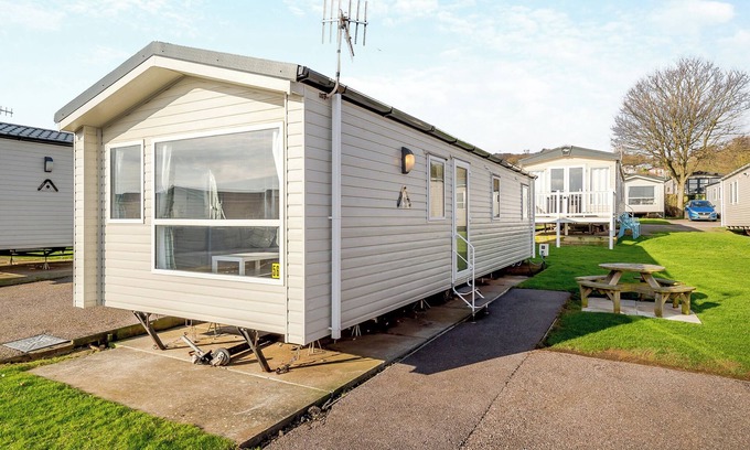 Otterton House | Ladram Otterton Premier 3