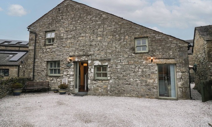 Meathop Cottage | LADY BARN, pet friendly, with open fire in Grange-Over-Sands