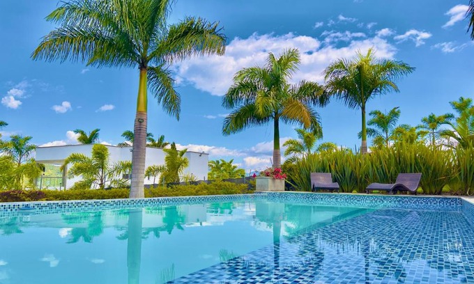 Calima Villa | Lago Calima Bliss: Secret Garden Paradise in Darien