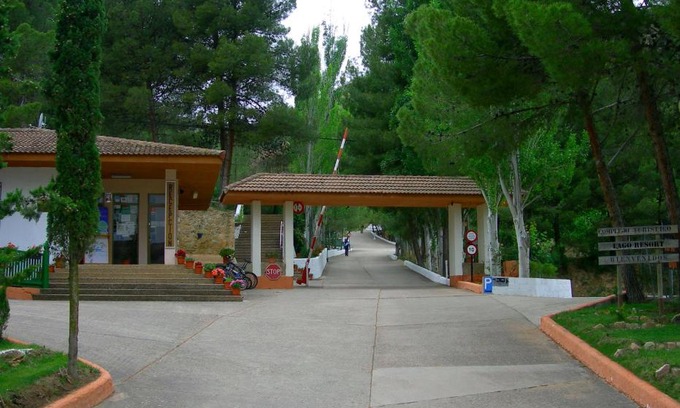 Nuevalos Resort | Lago Resort