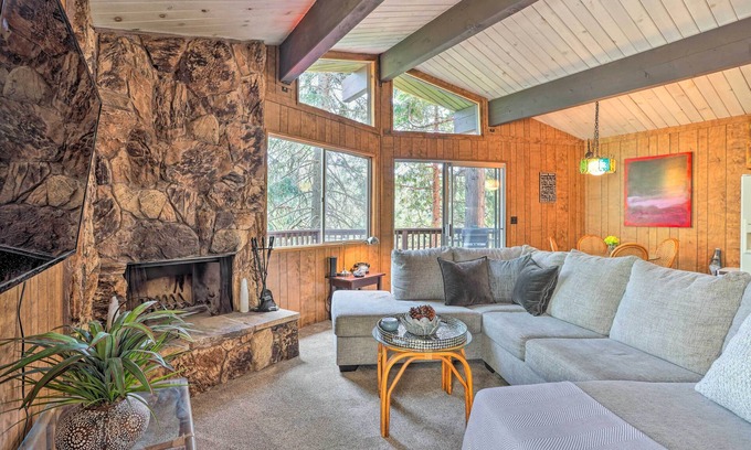 Arrowhead Villas Cabin | Lake Arrowhead Cabin w/Mid-Century Charm!