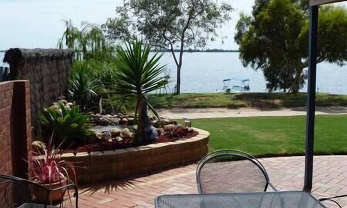 Lake Boga House | Lake Boga Waterfront