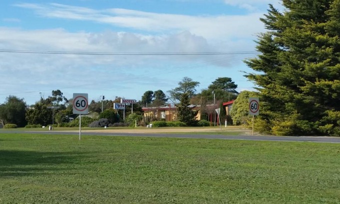 Lake Bolac Hotel | Lake Bolac Motel
