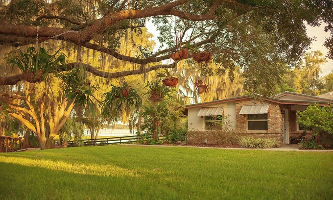 Hernando Cottage | Lake Breeze Cottage 4
