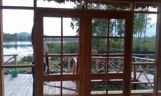 Kisoro Cabin | Lake Chahafi Resort