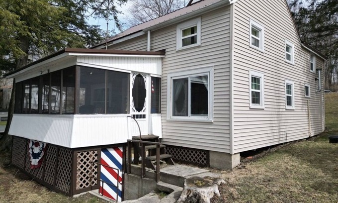 Bath Cottage | Lake Demmon Lodge-Beach,Boats,Fishing,FUN!
