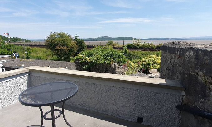 Grange-over-Sands Apartment | Lake District apartment with wonderful sea views across Morecambe Bay
