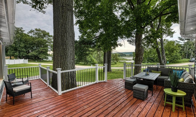 Iron Mountain House | Lake Escape w/Private Dock & Spa-like amenities