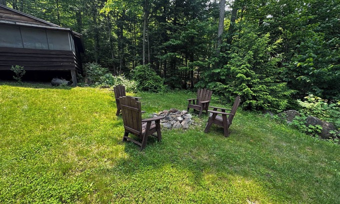 Moriah Center Cabin | Lake Front Cabin with free WiFi - Adirondacks High Peaks Region - Lake Placid