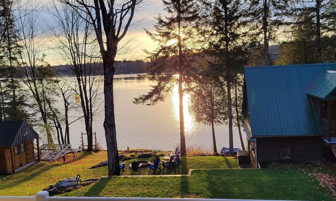 Orford Ski Chalet | Lake Front Chalet - Lac Bowker