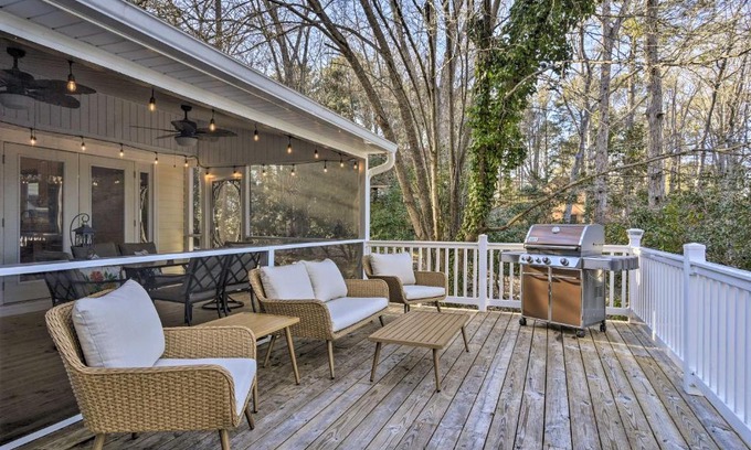 Littleton House | Lake Gaston Waterfront Getaway with Dock and Games!
