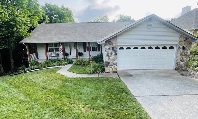 Tellico Village House | Lake & Golf Haven in Beautiful East TN