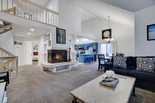 Lake Harmony House | Lake Harmony Retreat Perfect Family Getaway