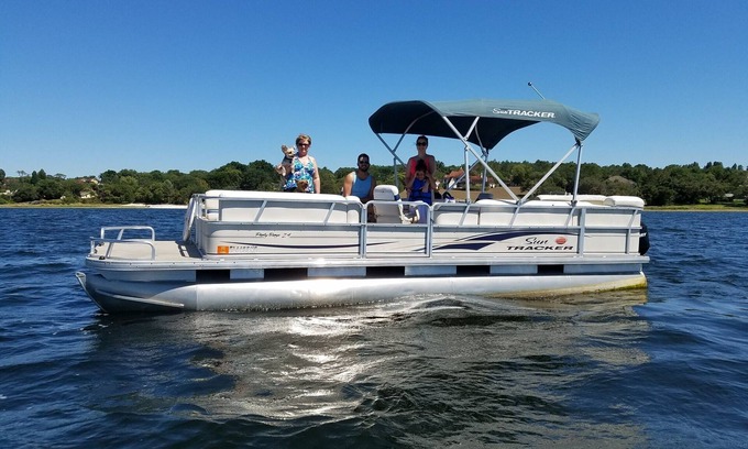 Crooked Lake Park House | Lake Home 3/2, Monster Bass, boating, Legoland, Bok Tower, 1 hour to Disney.