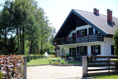 Medvode Apartment | Lake House Apartment
