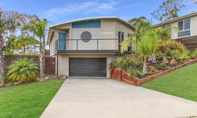 Lake Tyers Beach House | Lake House