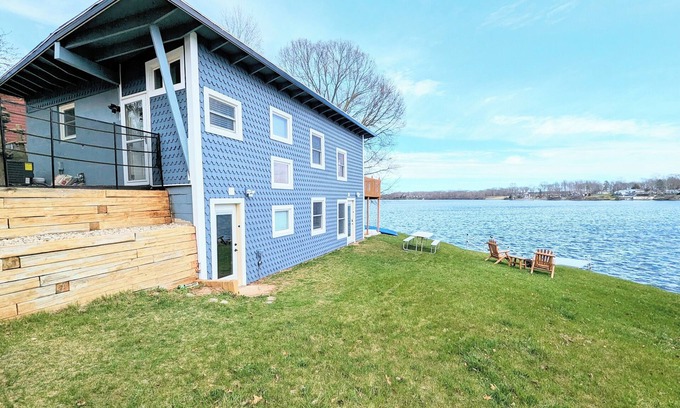 East Leroy House | Lake house fishing river kayaking boating swimming ice fishing paddle board