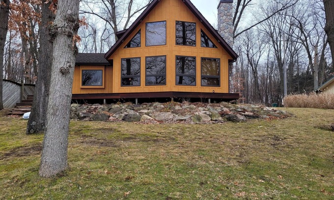 Fulton House | LAKE HOUSE LUXURY WITHnPANORAMIC VIEWS OF THE WATERFRONTn300FT DOCK