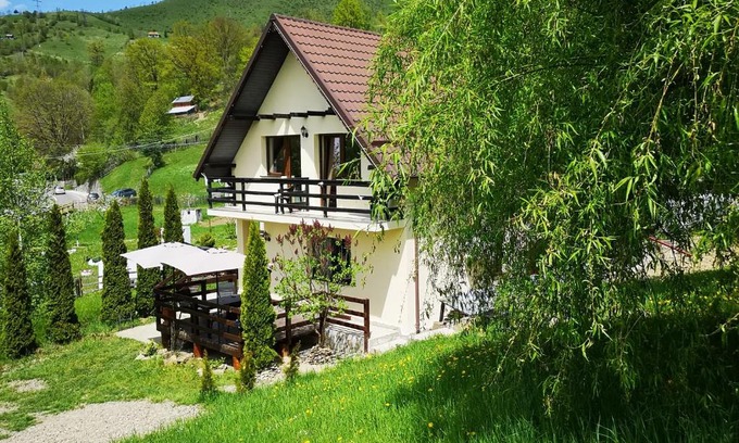 Hangu House | Lake House Magnolia