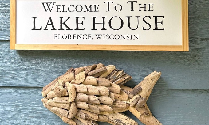 Florence House | Lake House on Lake Ellwood - 10 minutes from town and 10 steps to the water!