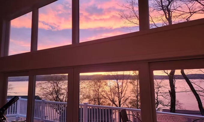Rushville House | Lake House-Sunset Views-HOT TUB-Couples Retreat