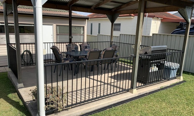 Lake Heights House | Lake house within minutes to beaches and shopping