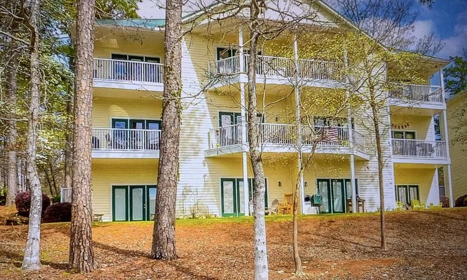 Dadeville Condo | Lake Martin Condo with Dock….30 minutes from Auburn’s Campus!