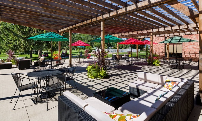 Okoboji Hotel | Lake Okoboji Resort & Conference Center