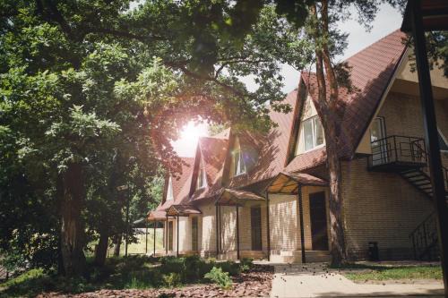 Novomoskovs'k Hotel | Lake Park