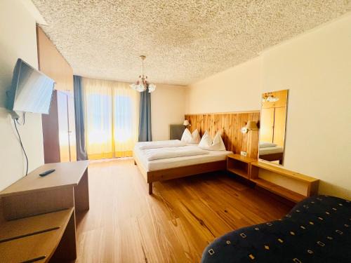 Carezza Bed & Breakfast | LAKE & RIVER Hotel