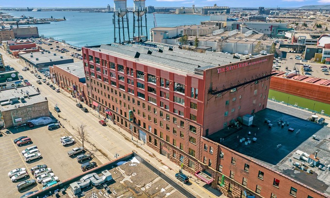 St. Louis County Apartment | Lake Superior Loft - Sleeps 10, Heart of Canal Park, Lake Superior View