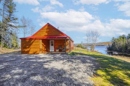 Saint-Michel-des-Saints Ski Chalet | Lake Taureau Shore - Le Grand Manitou