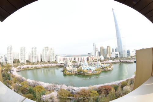 Seokchon-dong Hotel | Lake Tourist Hotel