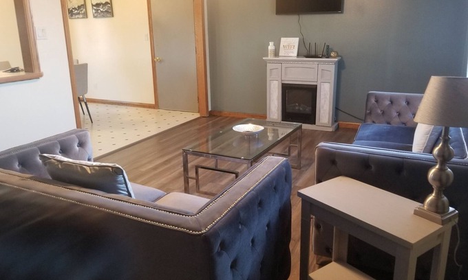 Buena Vista County House | Lake Town Home by All Season Water Resort, Free WiFi & Coffee on us!