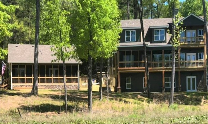 Samantha House | Lake Tuscaloosa Cottage