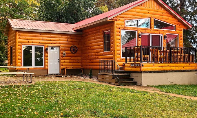 Elcho House | Lake view cabin 4 bedroom. Post lake Wi