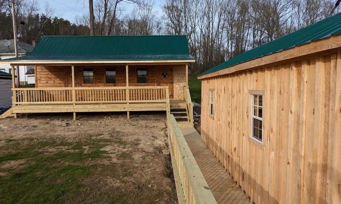 Black Creek House | Lake View Cabins