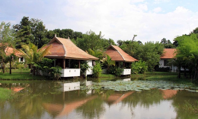 Choeng Doi Cottage | Lake view cottage w/pantry, FREE bikes & pool