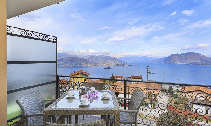 Carciano Apartment | Lake View, Luxury Apartment in Someraro, Stresa - Apartment EAST