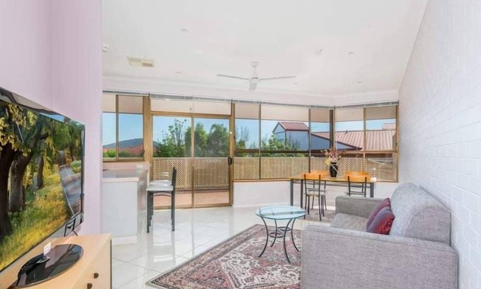 Greenway Apartment | Lake Views, Large Balcony, Full Kitchen, Washer and Dryer