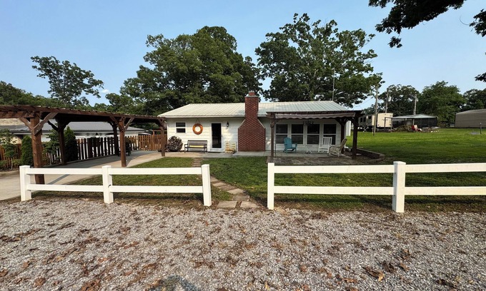 Wappapello House | Lake Wappapello 2 Bedroom Home 1/8 mile to beach and boat ramp