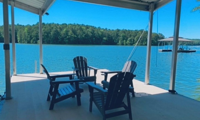 Lineville House | Lake Wedowee Pinewood Retreat.Location.Location.Location.