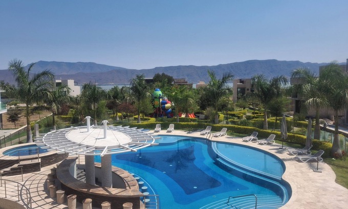 San Pedro Tesistan House | Lakefront home only 40 min from Guadalajara