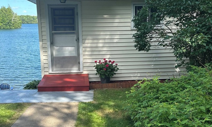 Iron River Cottage | Lakefront 1950s Boathouse - Hagerman Hideaway